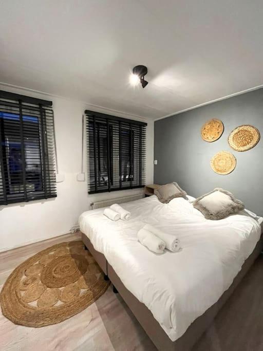 Gezellig Appartement, Gerenoveerd Eind 2022 Тилбург Экстерьер фото